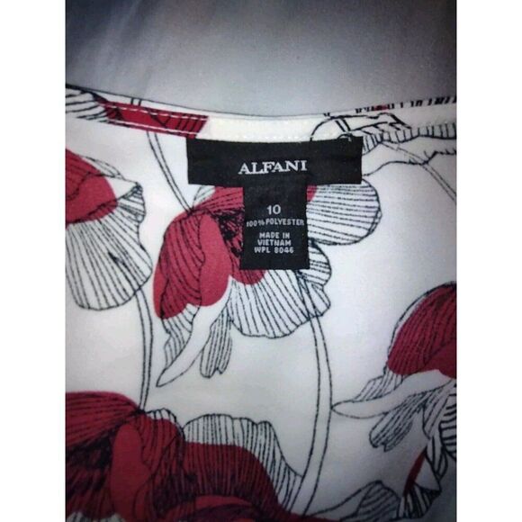 5/$25 NWT Sz 10 Womens Surplice Pullover Blouse Tunic Red White Floral - Picture 5 of 6